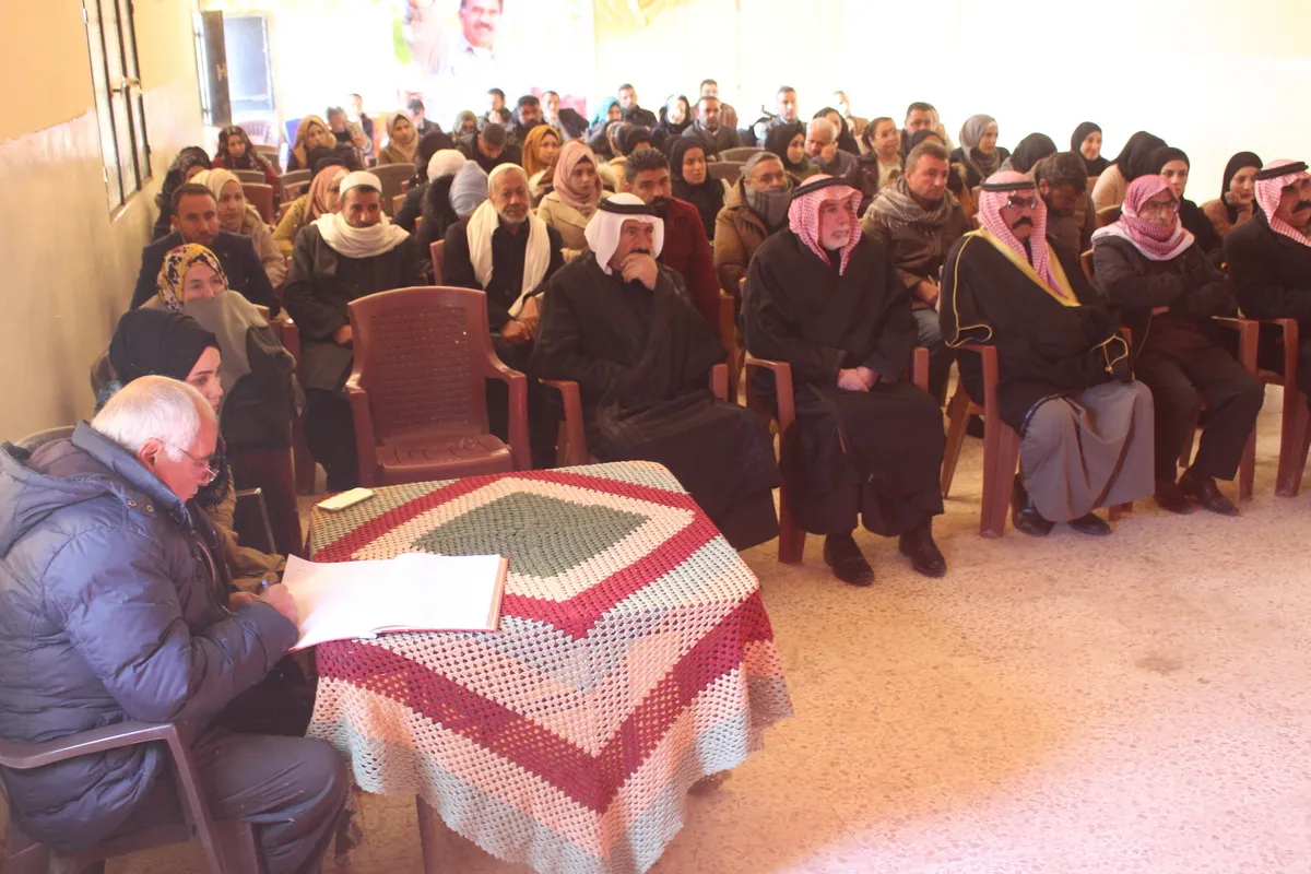 خلال ندوة حوارية.. المشاركون يدينون العزلة على القائد أوجلان والازدواجية الدولية