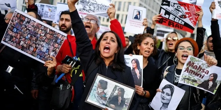 ​​​​​​​في يومها 35 بعد المئة...انتفاضة "المرأة،الحياة،الحرية" مستمرة