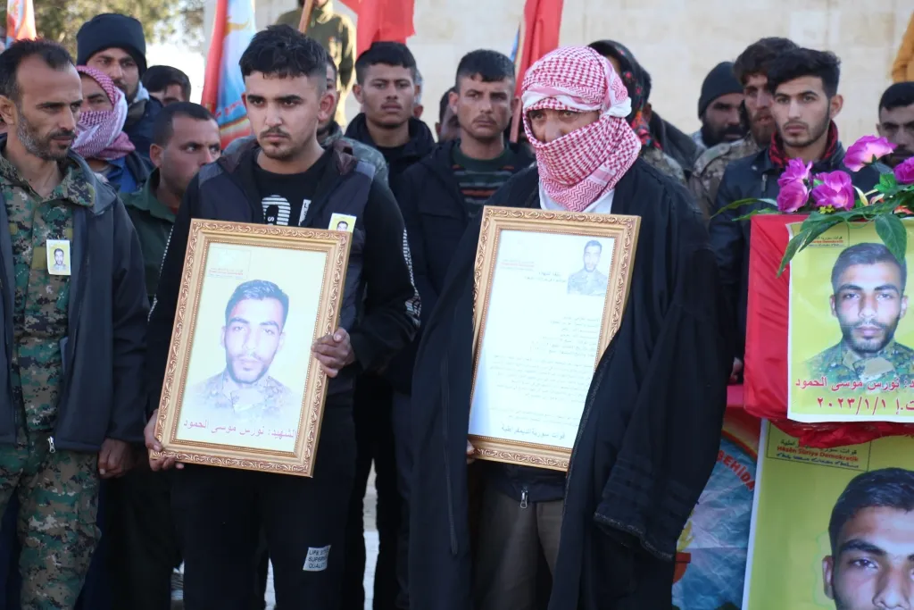 تراب منبج يحتضن جثمان الشهيد "نورس موسى الحمود"