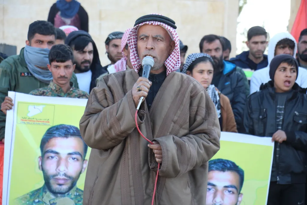 تراب منبج يحتضن جثمان الشهيد "نورس موسى الحمود"