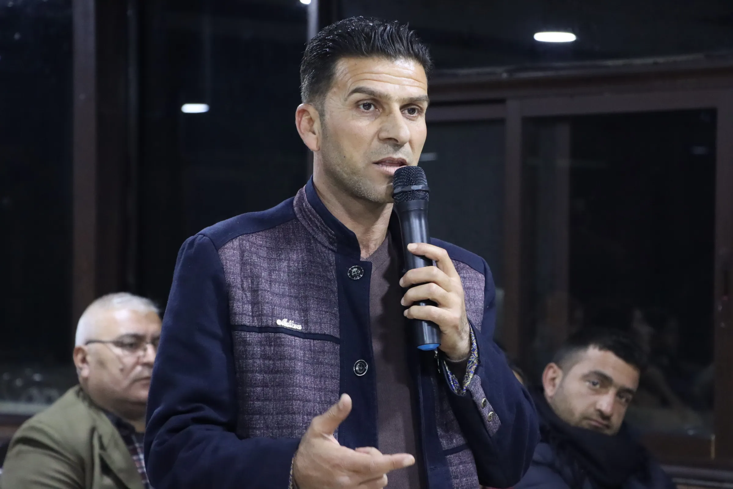 تحت عنوان "البيئة والسياسة".. حزب الخضر الديمقراطي ينظم محاضرة في قامشلو