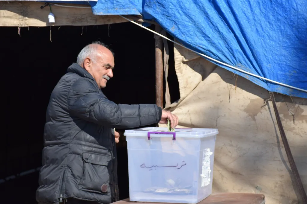 بالصور والفيديو.. استمرار جمع المساعدات في شمال وشرق سوريا لدعم المناطق المنكوبة