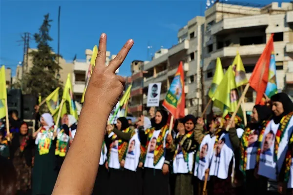 ​​​​​​​تنديداً بالمؤامرة الدولية... أصوات عشرات الآلاف من المتظاهرين تصدح في إقليم الجزيرة – تم التحديث