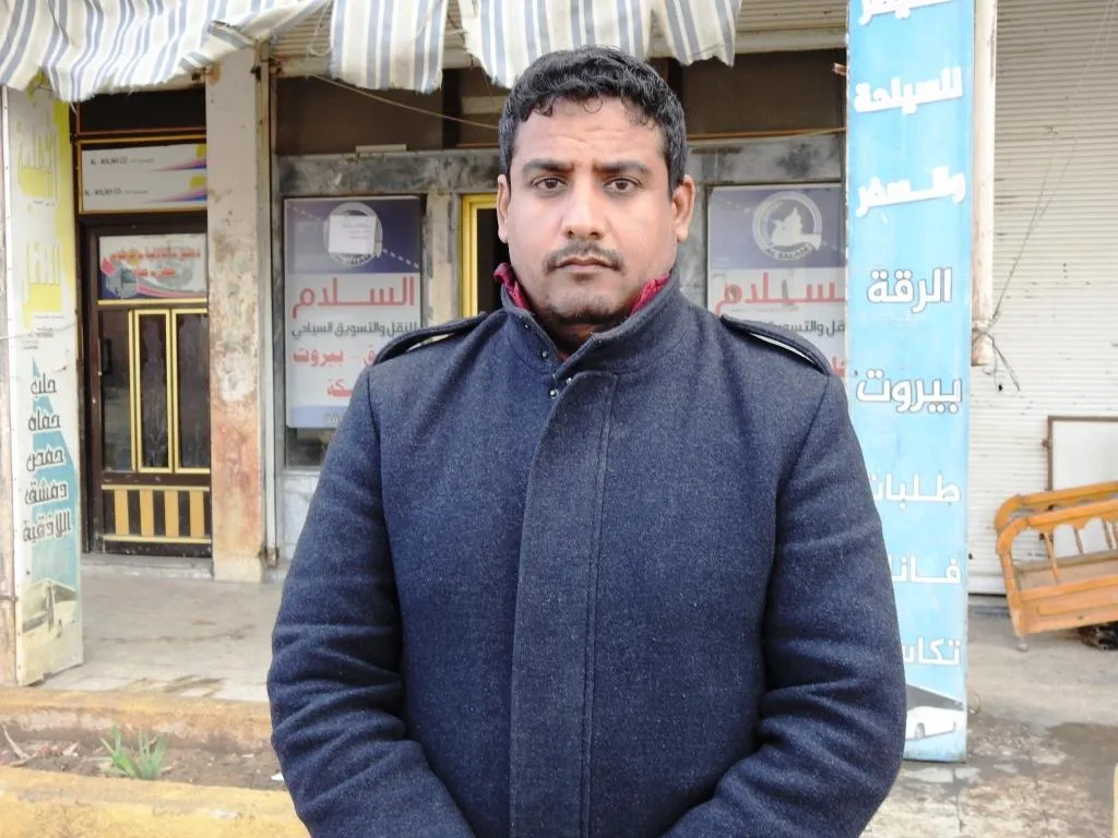 أهالي الرقة والطبقة ومؤسساتها يتخذون إجراءات لمساعدات المتضررين من الزلزال