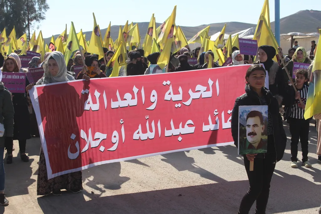 أهالي ​​​​​​​مقاطعة قامشلو يؤكدون على مواصلة النضال ضد المؤامرة المستمرة