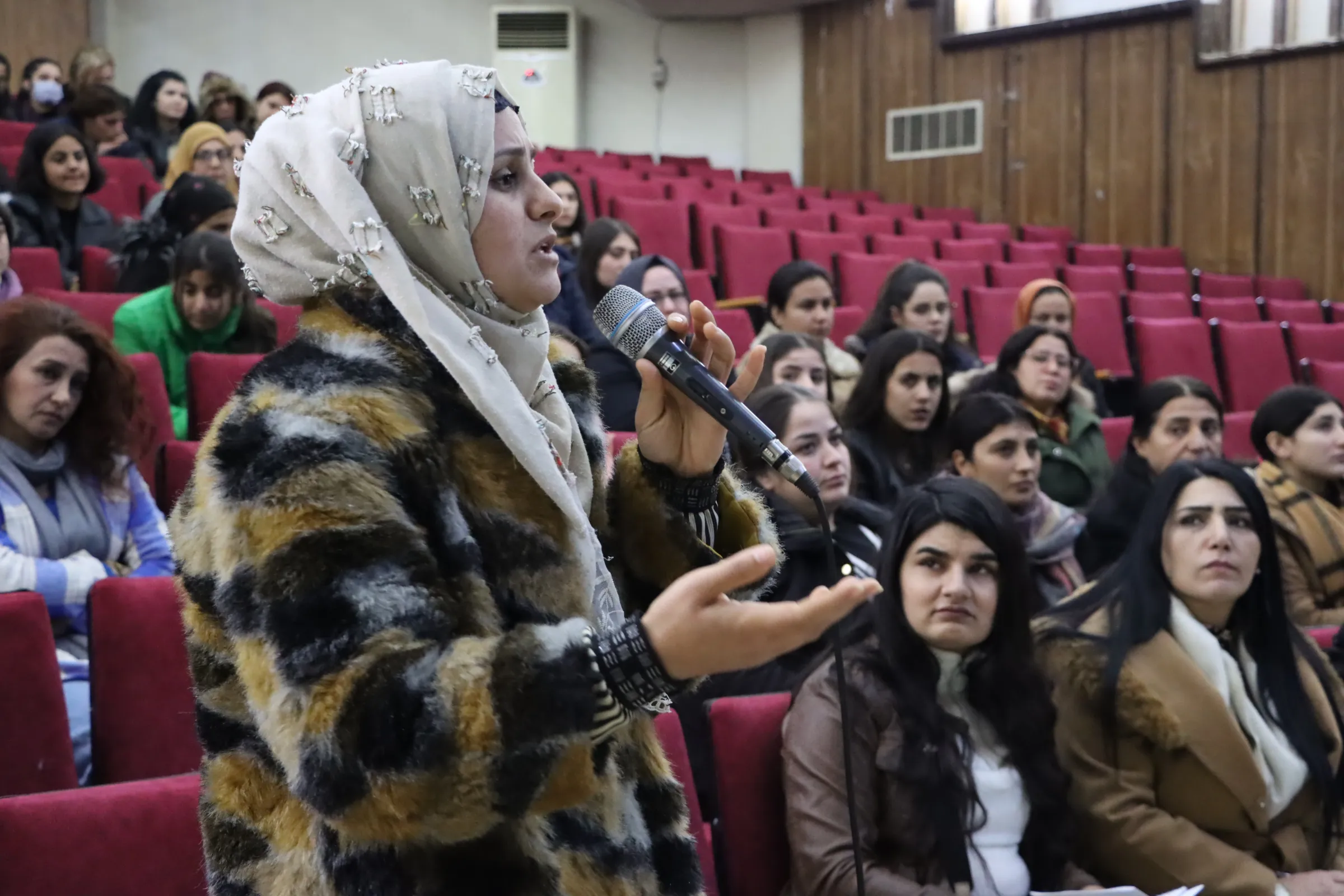 "لا حياة بدون القائد" عنوان ندوة حوارية نسائية في قامشلو