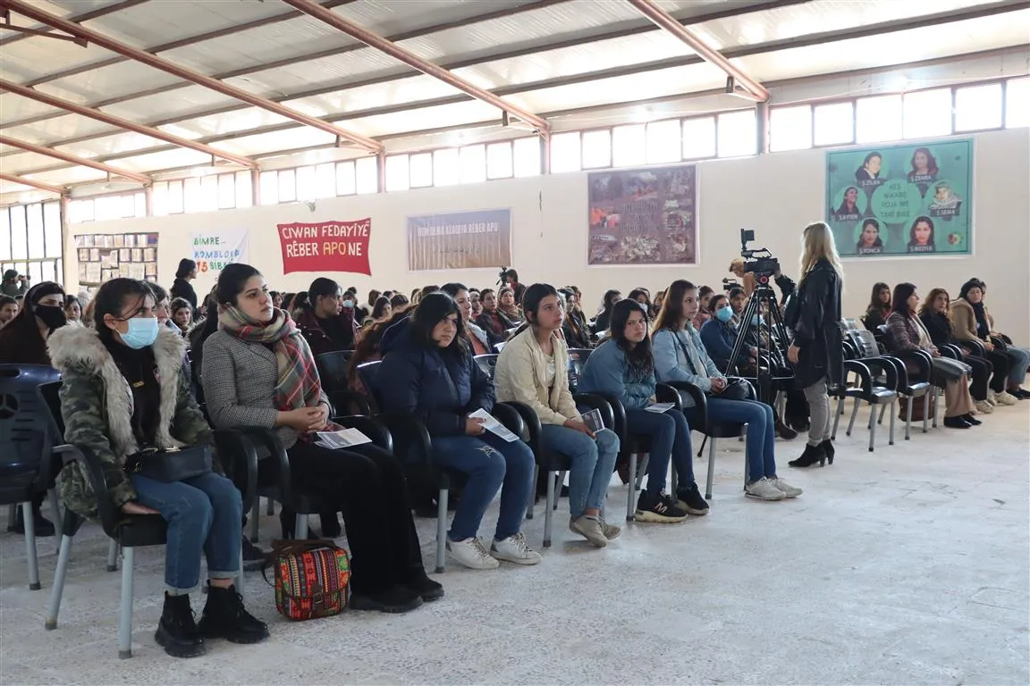 اتحاد المرأة الشابة يختتم كونفرانسه حول المؤامرة الدولية بجملة توصيات