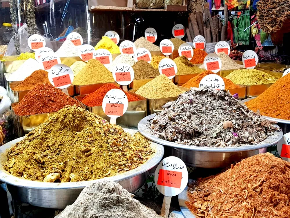 الفساد هو أساس المشكلة.. العقوبات على دمشق ليست السبب الوحيد للتدهور المعيشي