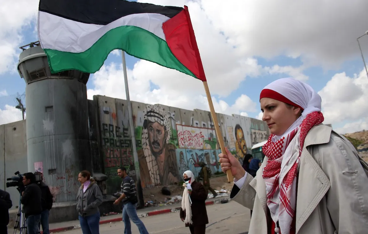 رغم الانتهاكات والاعتقال.. المرأة الفلسطينية شريكة أساسية في صنع القرار