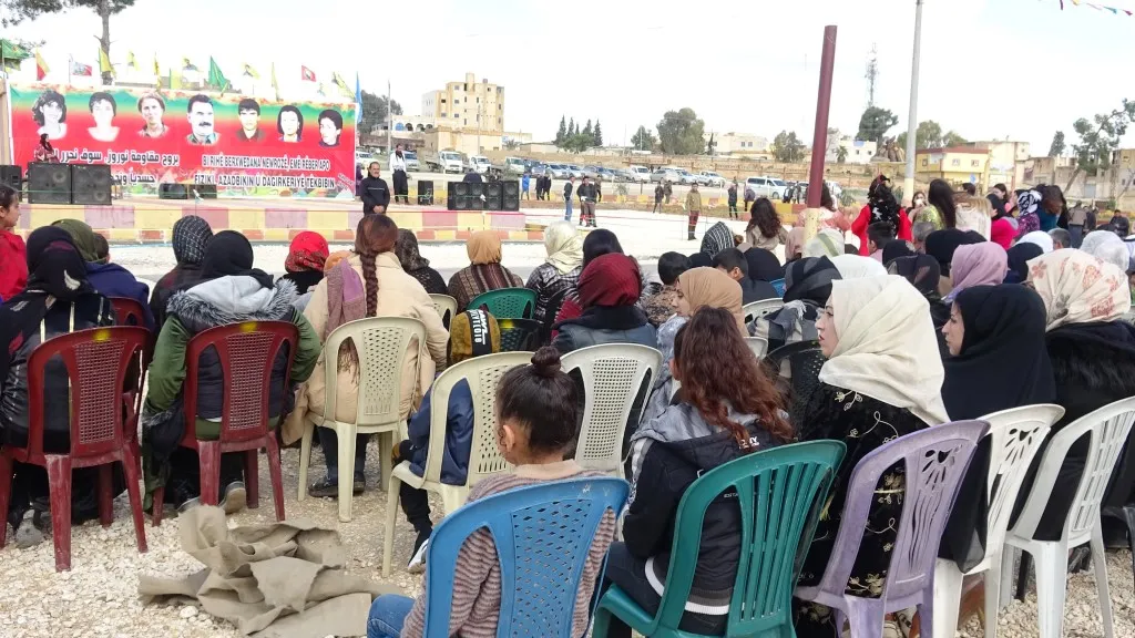 على خط الصفر مع الاحتلال يحتفلون بنوروز 2023