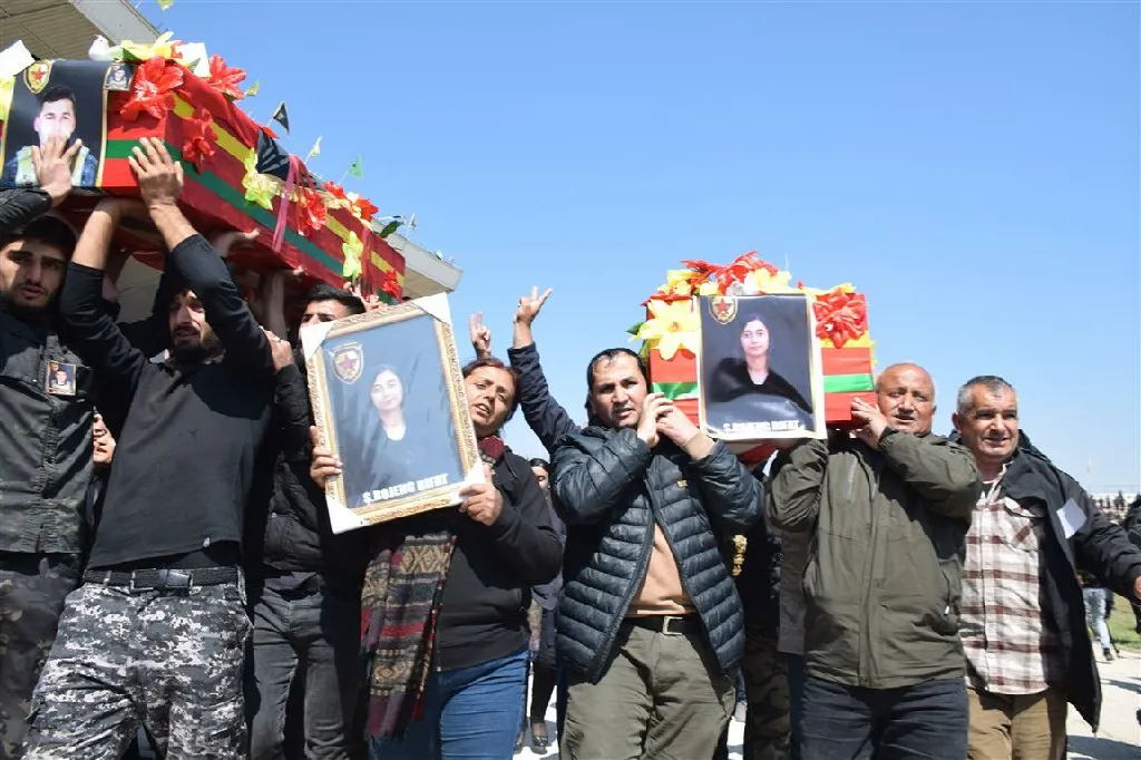 جثامين شهداء قوات سوريا الديمقراطية تتجه الِى مزارات الشهداء