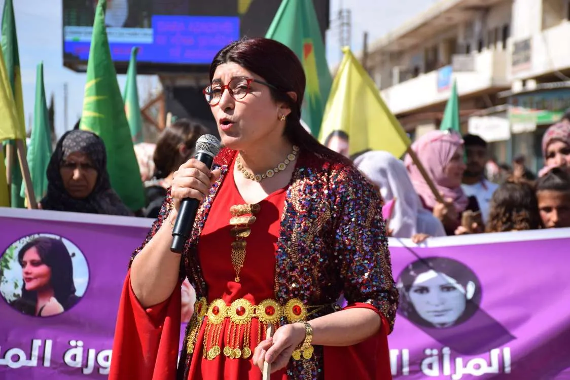خلال مسيرات 8 آذار... أصوات النساء تصدح بشعار "Jin Jiyan Azadî"