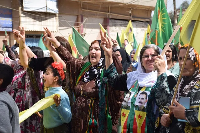 خلال مسيرات 8 آذار... أصوات النساء تصدح بشعار "Jin Jiyan Azadî"