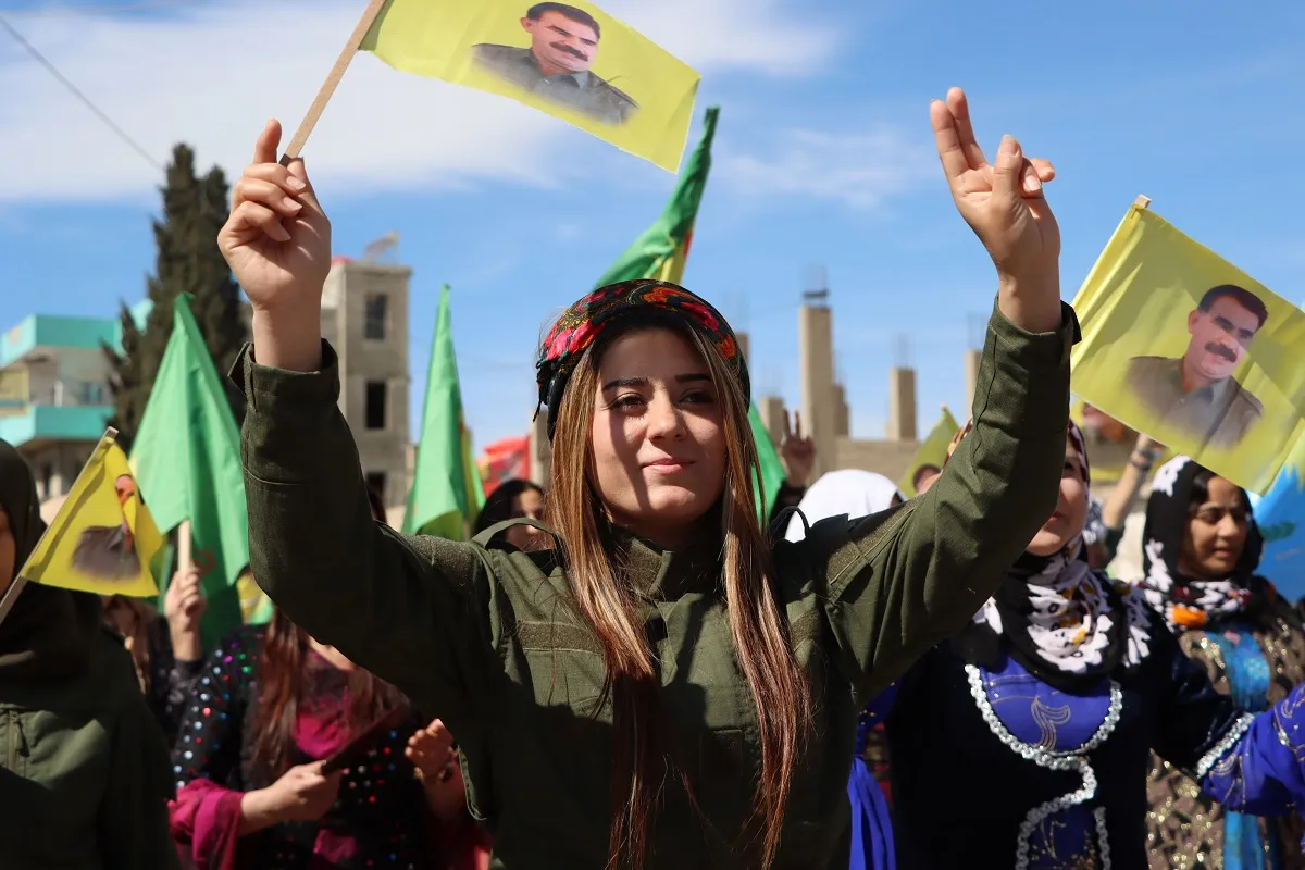 خلال مسيرات 8 آذار... أصوات النساء تصدح بشعار "Jin Jiyan Azadî"