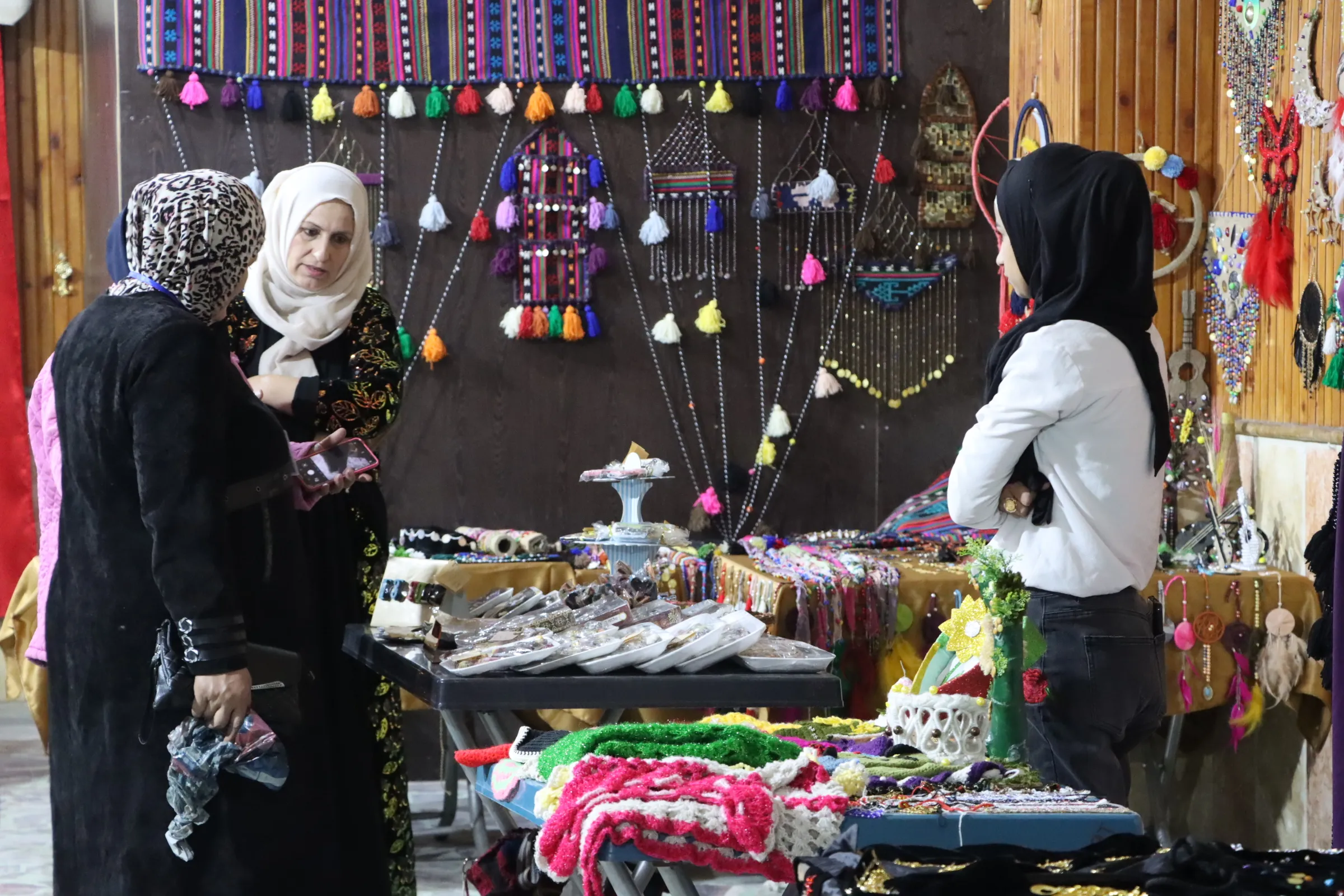 ​​​​​​​بألوان الربيع والمرأة.. انعقاد مهرجان أدب وفن المرأة الثامن