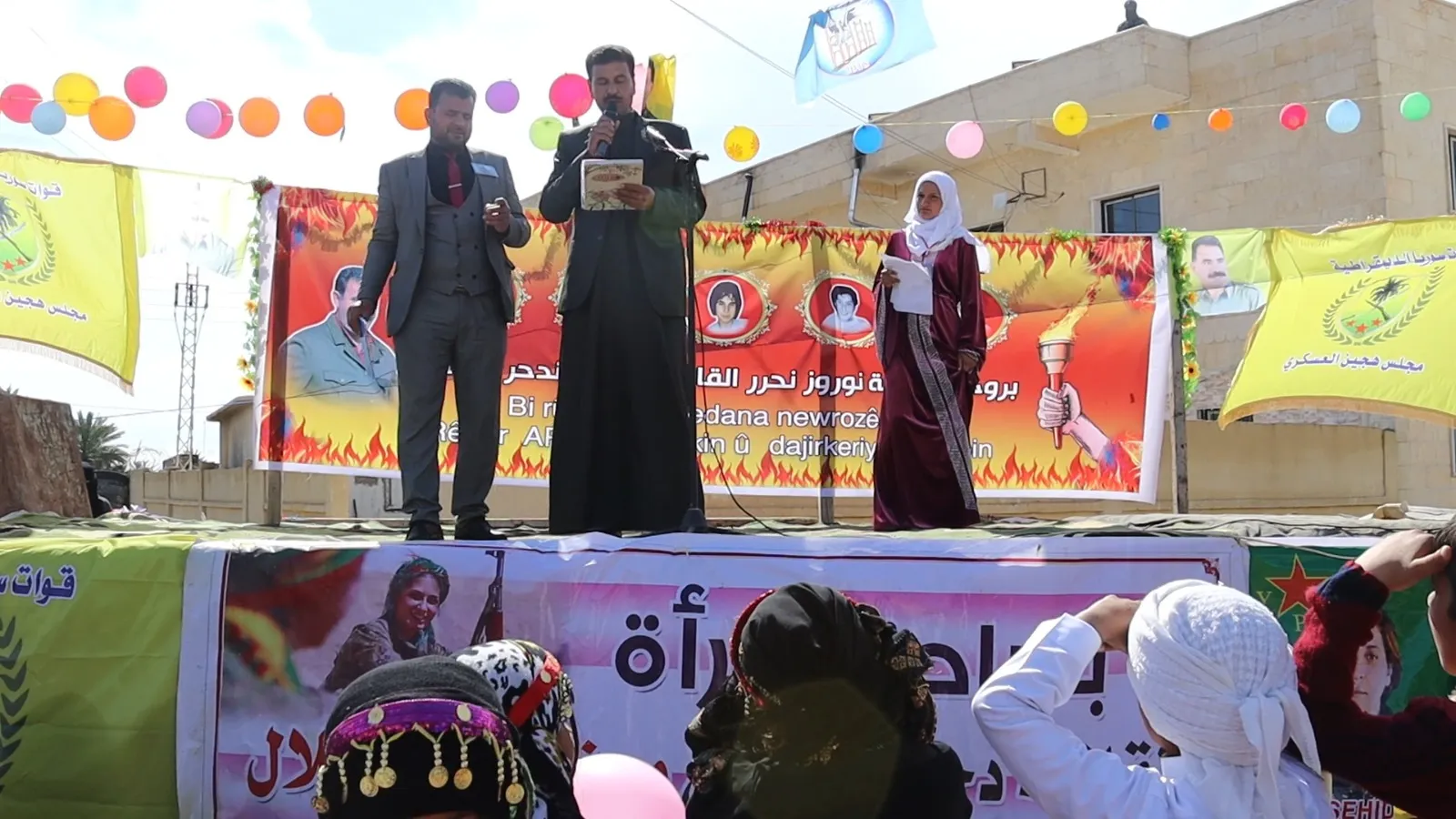 أهالي دير الزور يحتفلون بنوروز