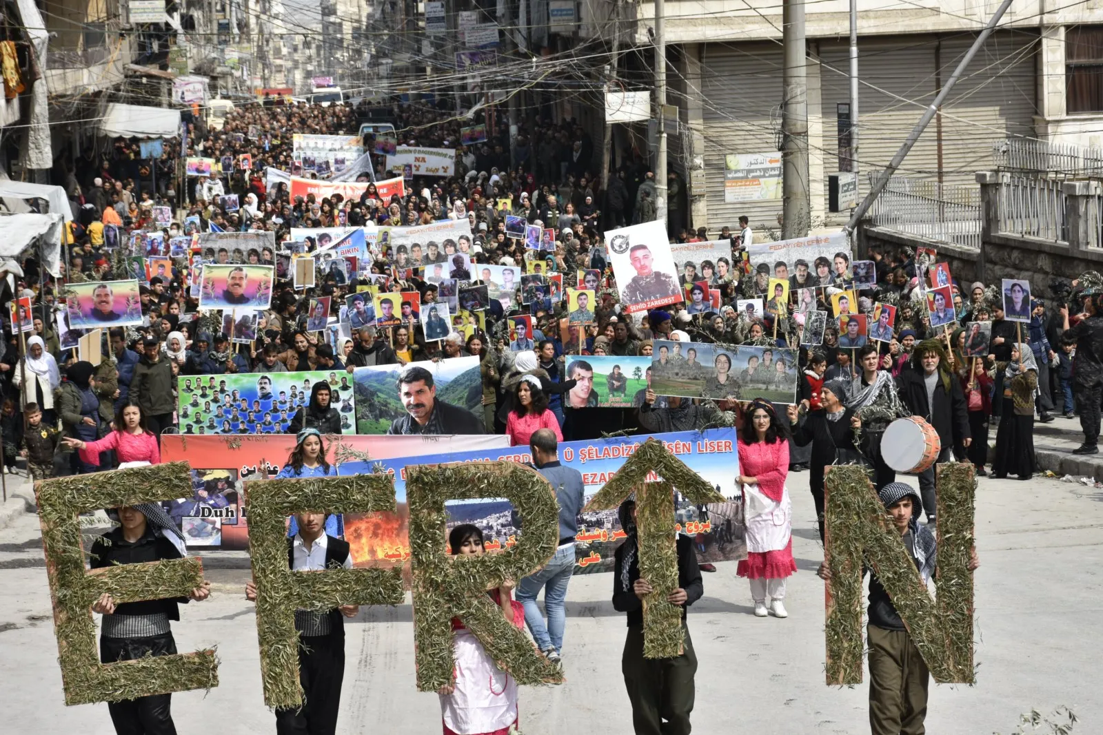 ​​​​​​​خلال مظاهرة بحلب.. أهالي عفرين: تحريرها سيكون بيد الشعب نفسه