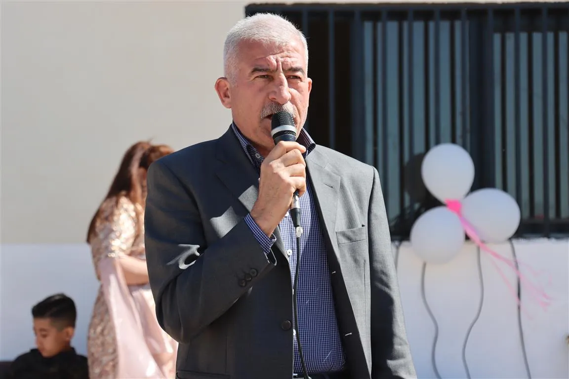 الإدارة الذاتية تفتتح ثالث مدرسة للمرحلة الابتدائية في مخيم لمهجري سري كانيه