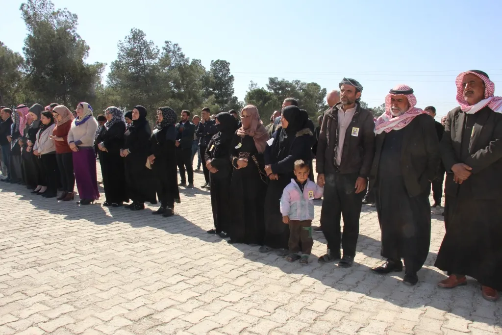​​​​​​​أهالي منبج يشيّعون جثمان الشهيد حوران فرج العبد إلى مثواه الأخير