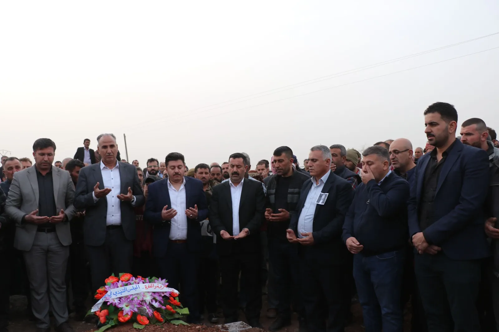 جثمان الشخصية الوطنية حكم خلو يوارى الثرى في مسقط رأسه بناحية الدرباسية