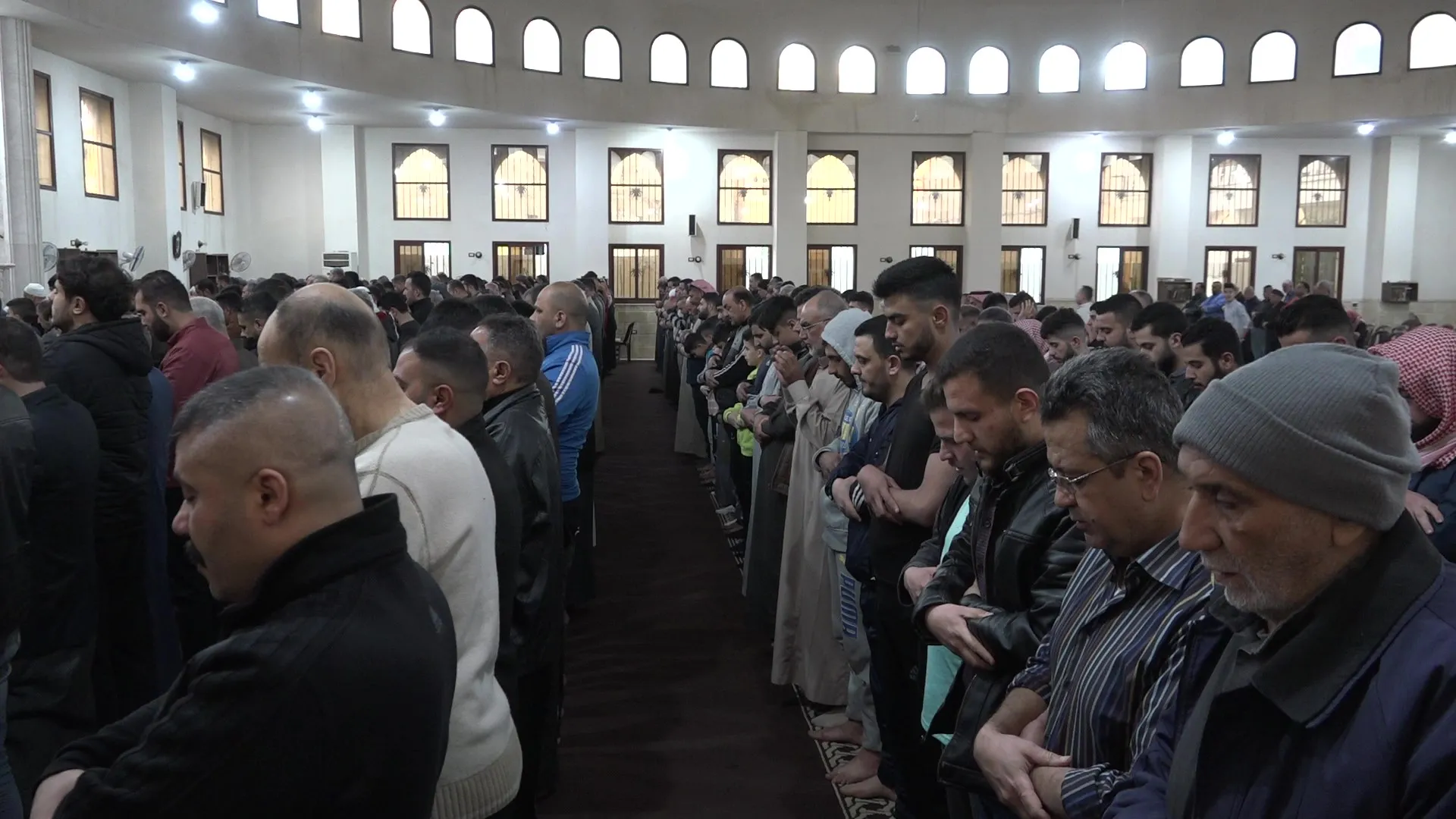أهالي شمال وشرق سوريا يؤدون صلاة العيد