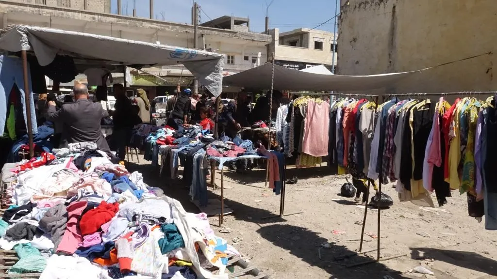 تحضيرات العيد وازدحام الأسواق بالمتبضعين