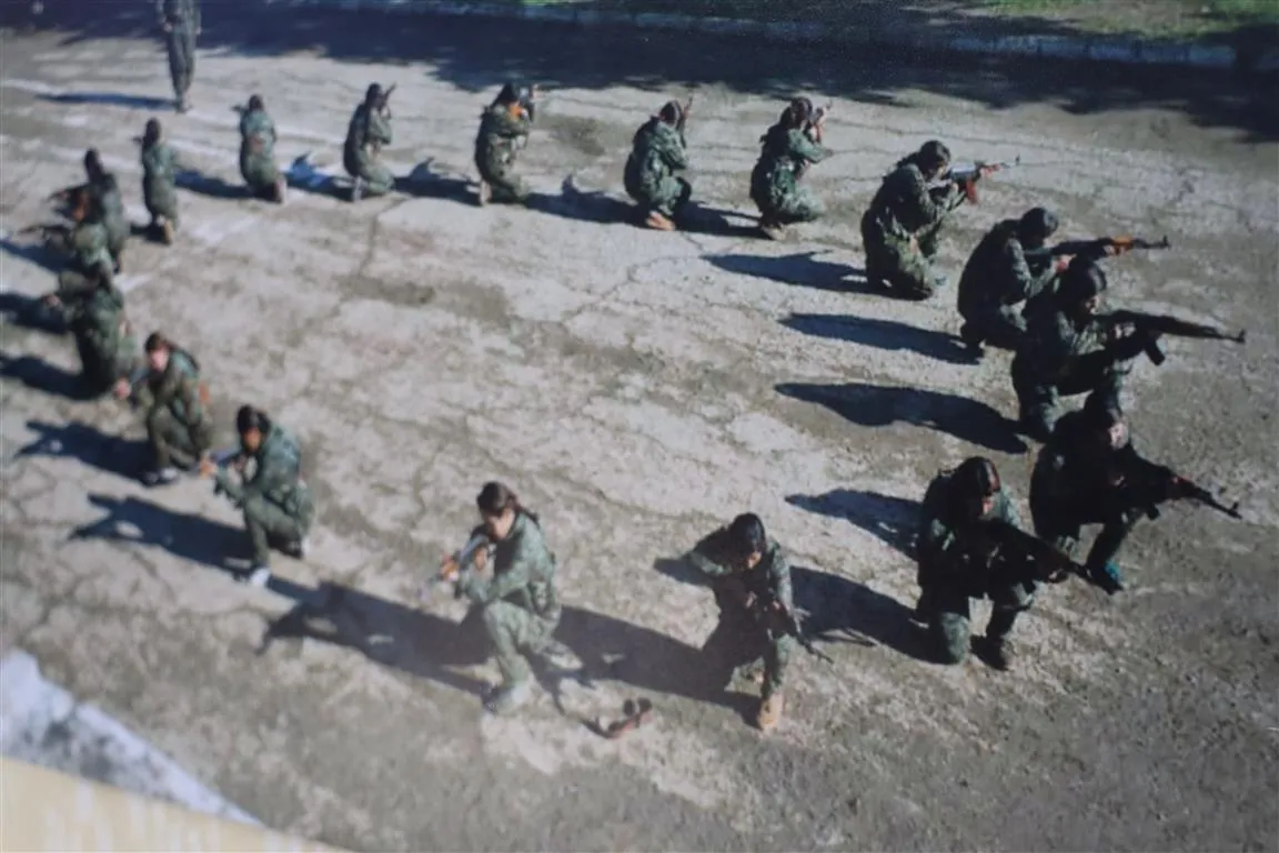 ​​​​​​​اختتام فعاليات الاحتفاء بذكرى تأسيس (YPJ) بتنظيم معرض للصور