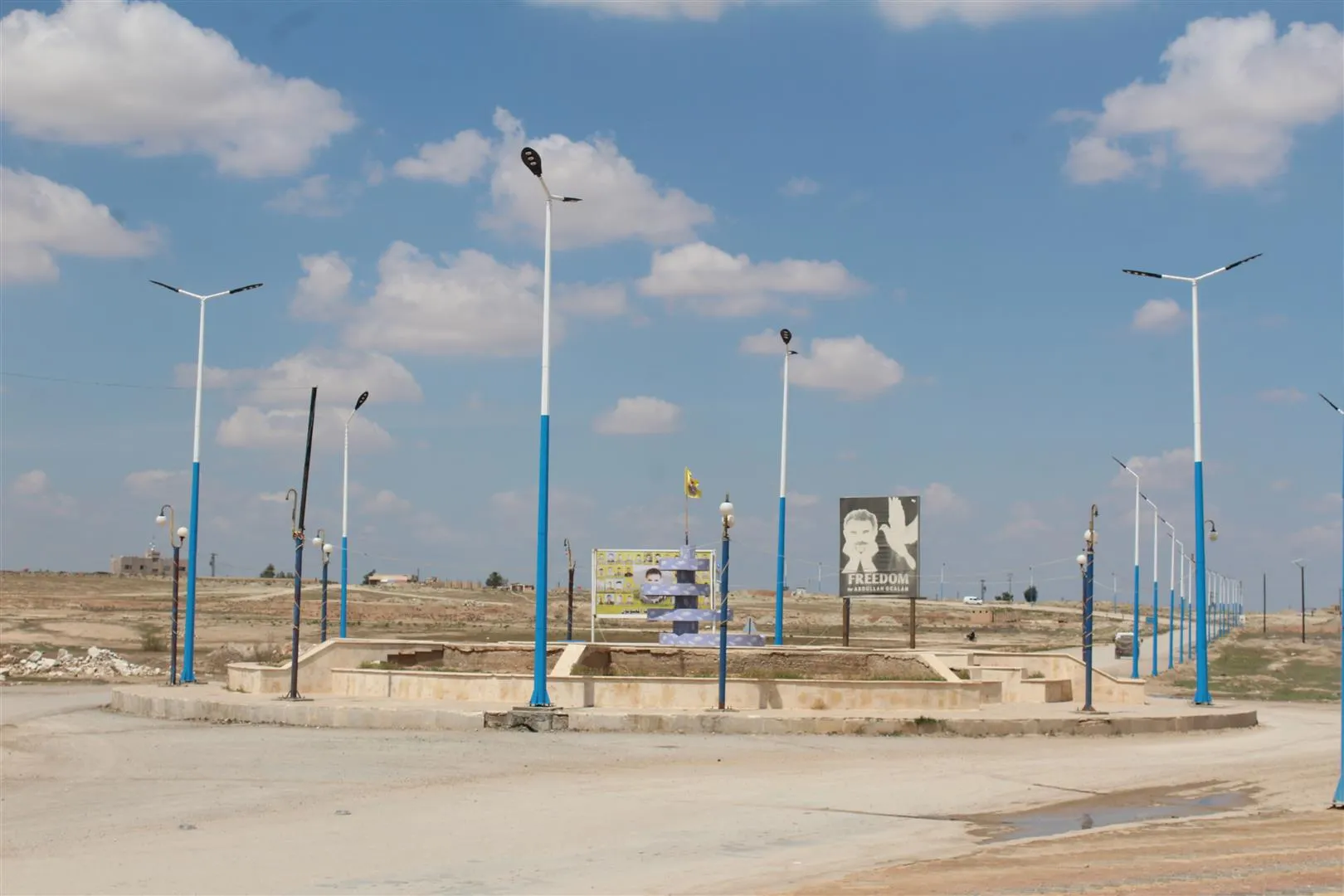 الانتهاء من مشروع إنارة  الشوارع الرئيسة والفرعية في ناحية الهول