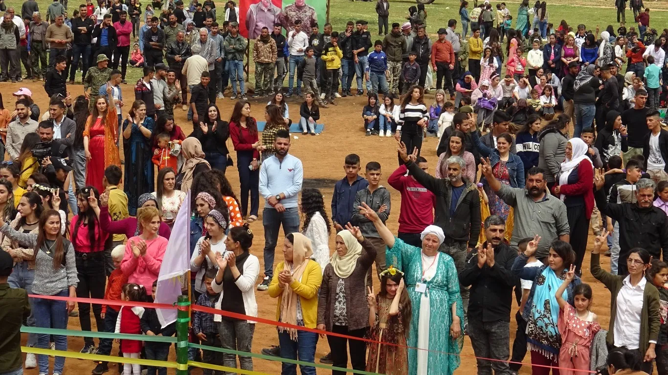 ​​​​​​​أهالي الشهباء يحتفلون بعيد الأربعاء الأحمر
