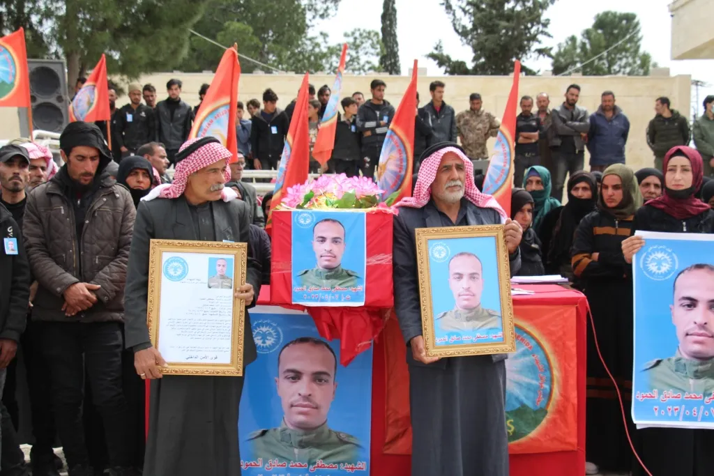 ​​​​​​​أهالي منبج يشيعون جثمان الشهيد مصطفى محمد الحمود إلى مثواه الأخير