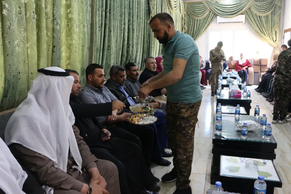 زيارات وتقديم للتهاني بمناسبة عيد الفطر في شمال وشرق سوريا