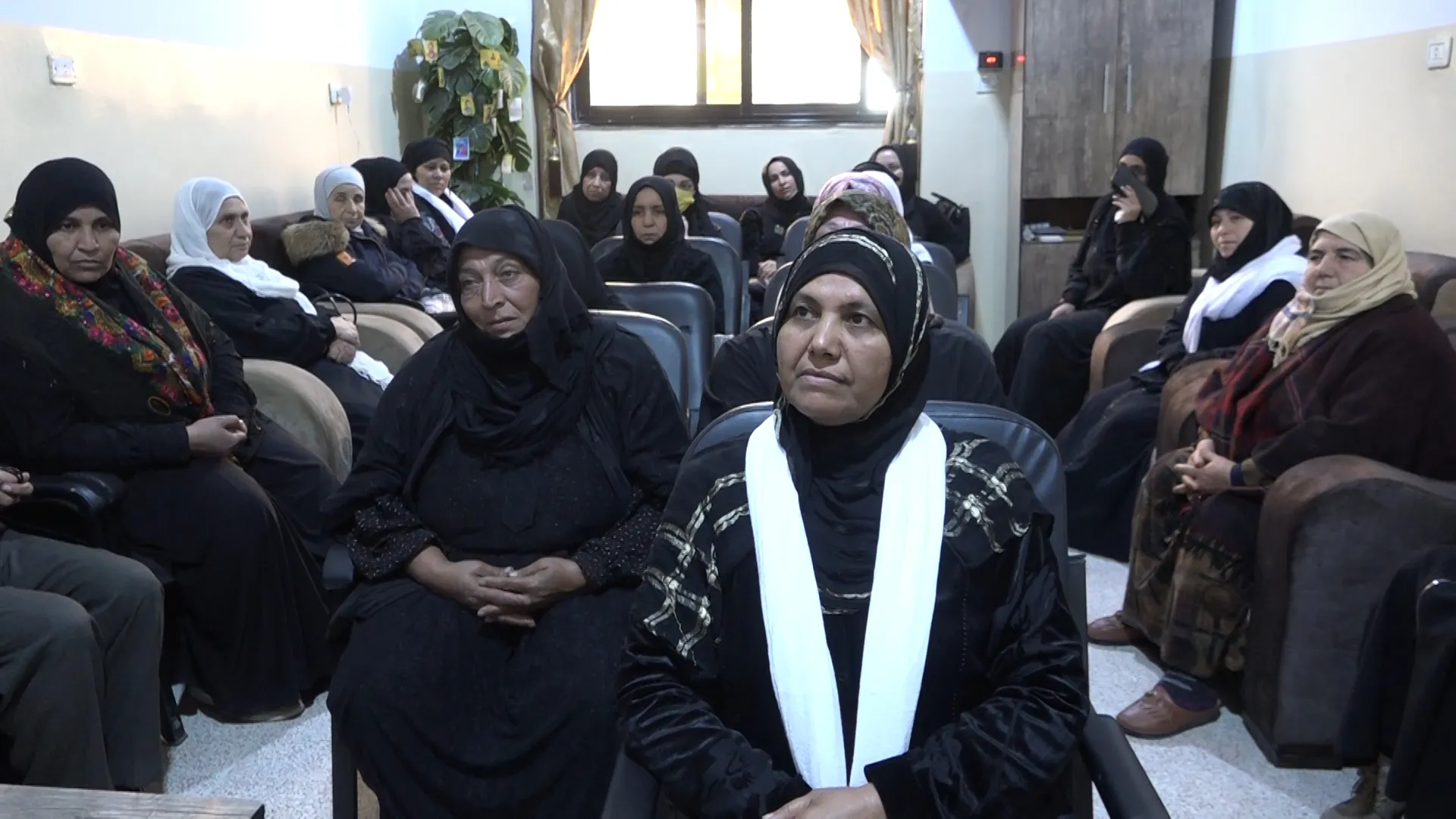 تجمع نساء زنوبيا في الطبقة يعقد محاضرة حول ميلاد ونضال القائد عبد الله أوجلان