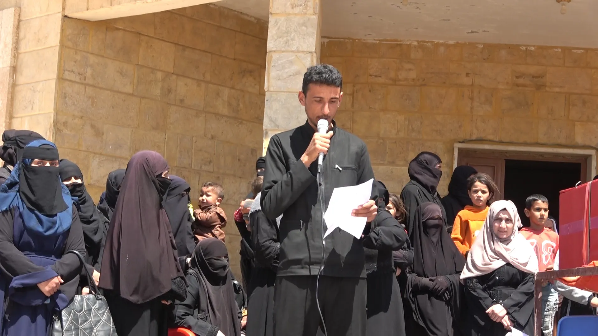 تشييع جثماني شهيدين إلى مثواهما الأخير في مزار الشهيد خضر ببلدة أبو خشب