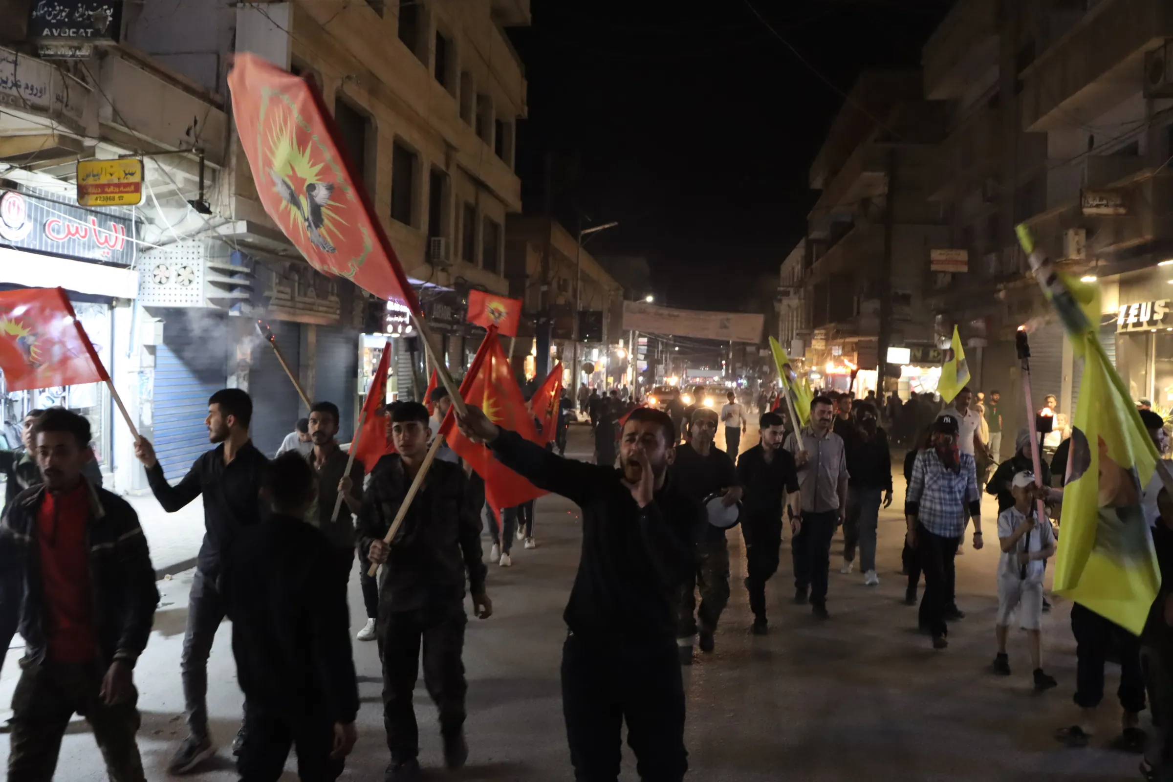 مسيرة مشاعل في قامشلو للمطالبة بالحرية الجسدية للقائد عبدالله أوجلان