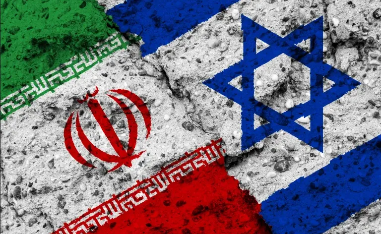 إسرائيل تكثف هجماتها على سوريا.. الأهداف والمؤشرات