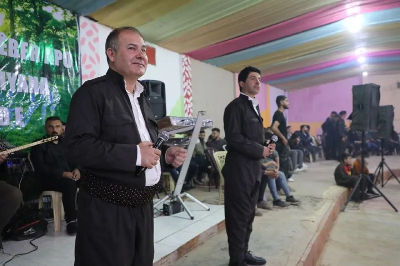 أهالي مقاطعة قامشلو يحتفلون بذكرى ميلاد القائد عبدالله أوجلان