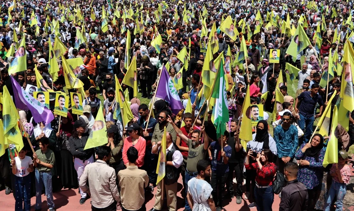 "لن نبرح ساحات النضال إلا بتحقيق حرية القائد آبو"
