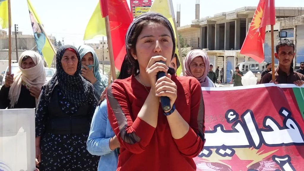 ​​​​​​​شبيبة عين عيسى يؤكدون على تصعيد النضال حتى تحرير القائد جسدياً