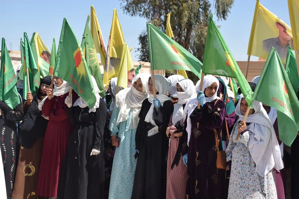​​​​​​​مسيرة داعمة للمرشحات في الانتخابات التركية