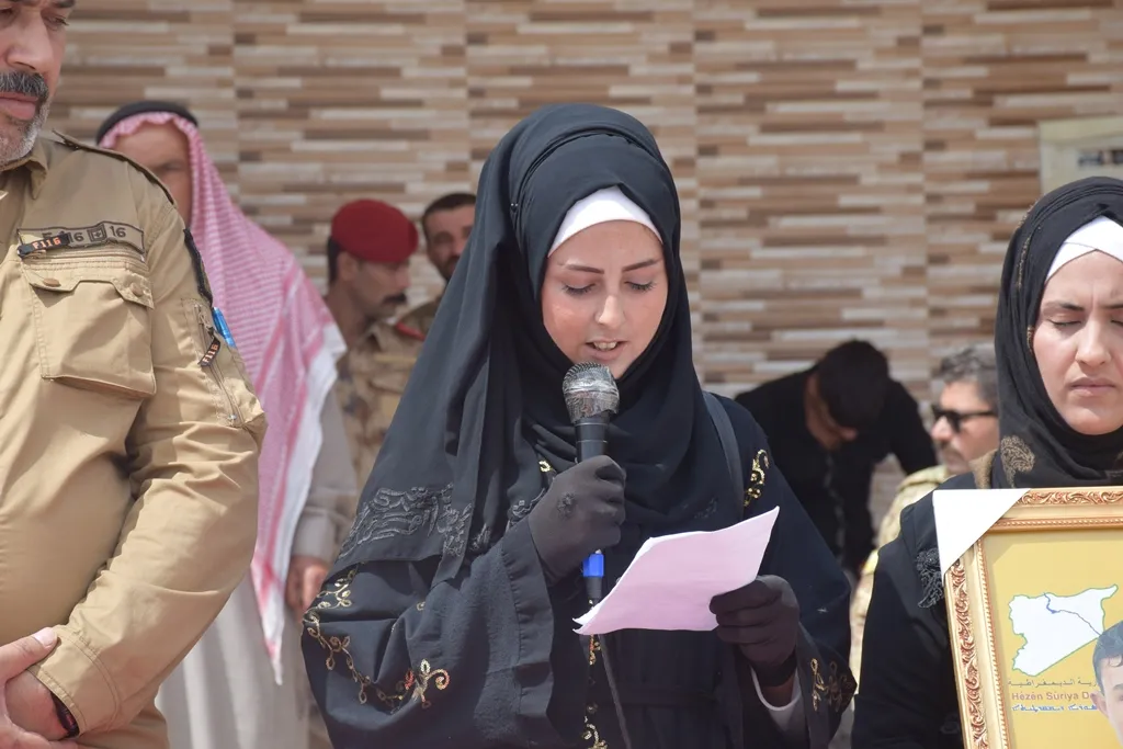 أهالي الشدادي يشيّعون جثمان مقاتل إلى مثواه الأخير