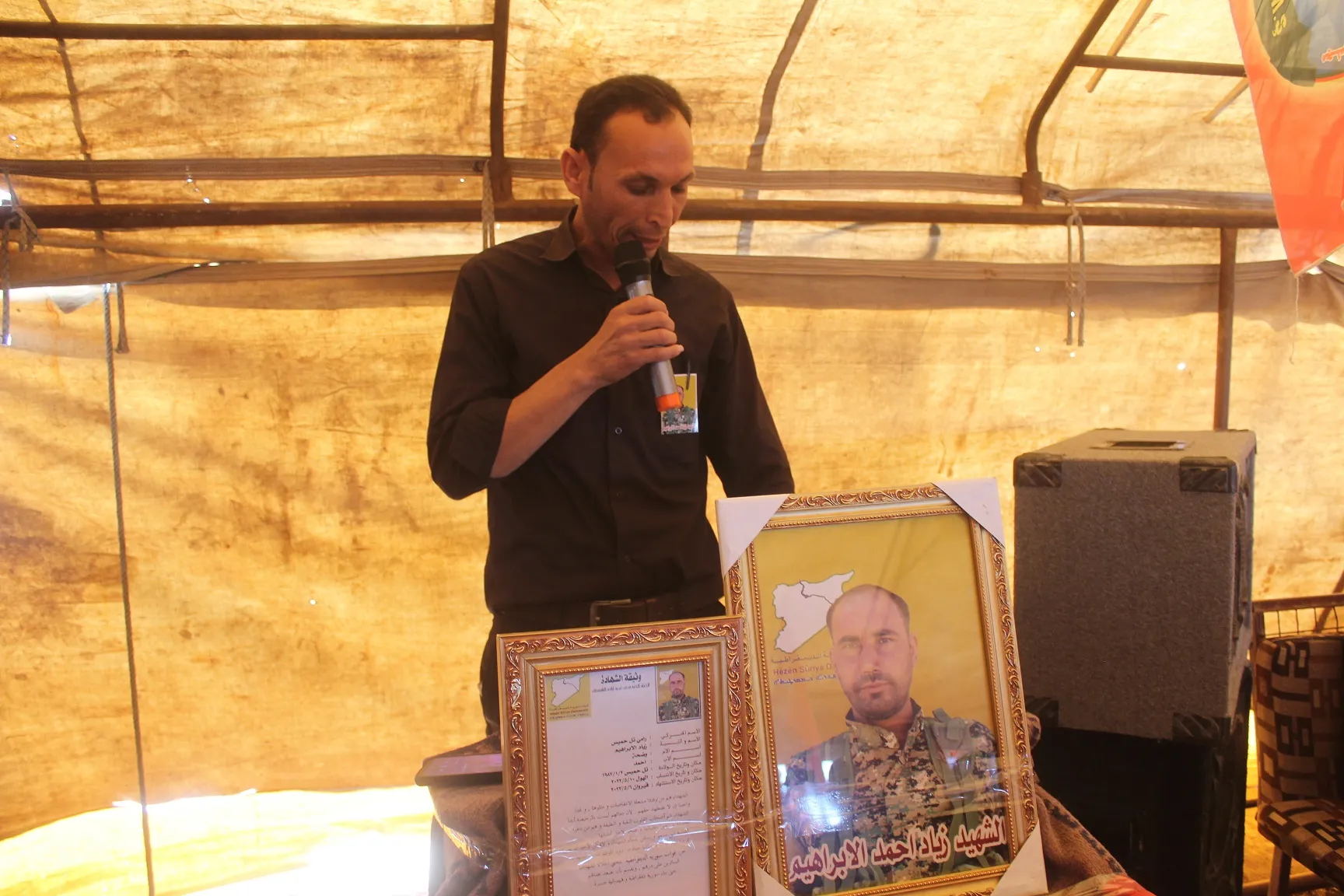 ​​​​​​​أهالي مقاطعة قامشلو يقدمون واجب العزاء لذوي ثلاث شهداء