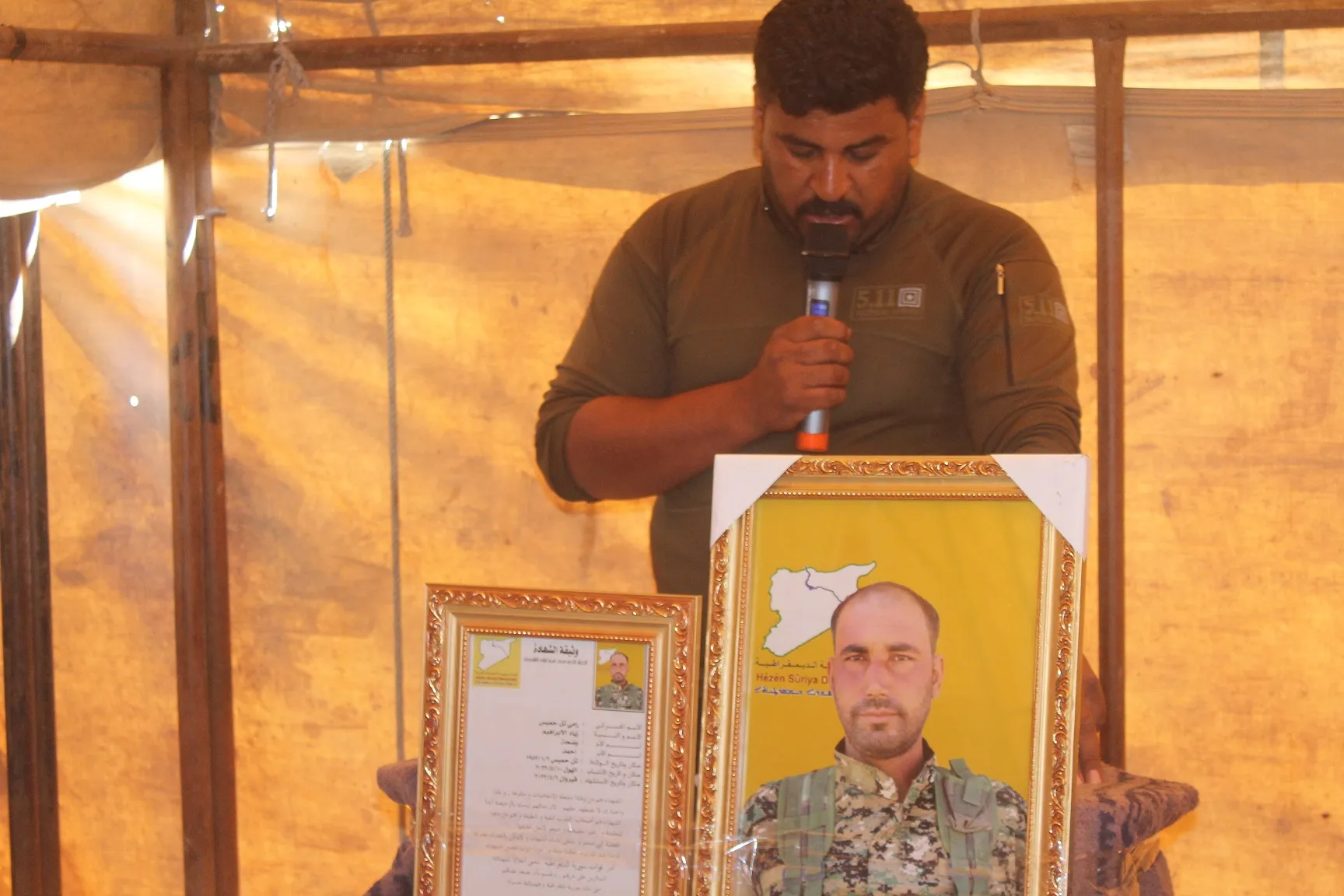 ​​​​​​​أهالي مقاطعة قامشلو يقدمون واجب العزاء لذوي ثلاث شهداء