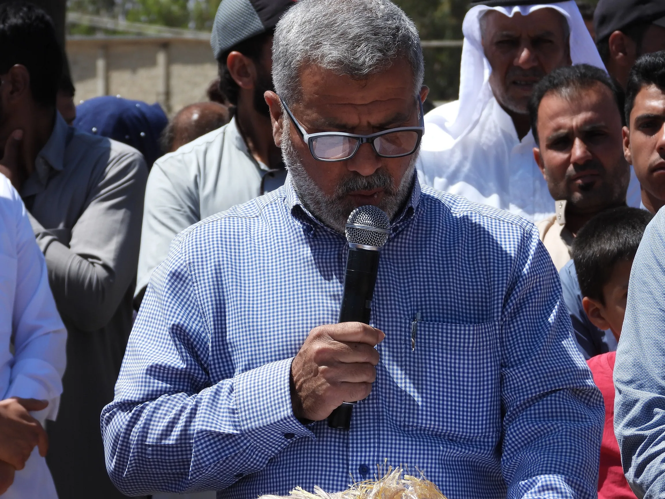 جثمان شهيد مجلس الطبقة المدني يوارى الثرى