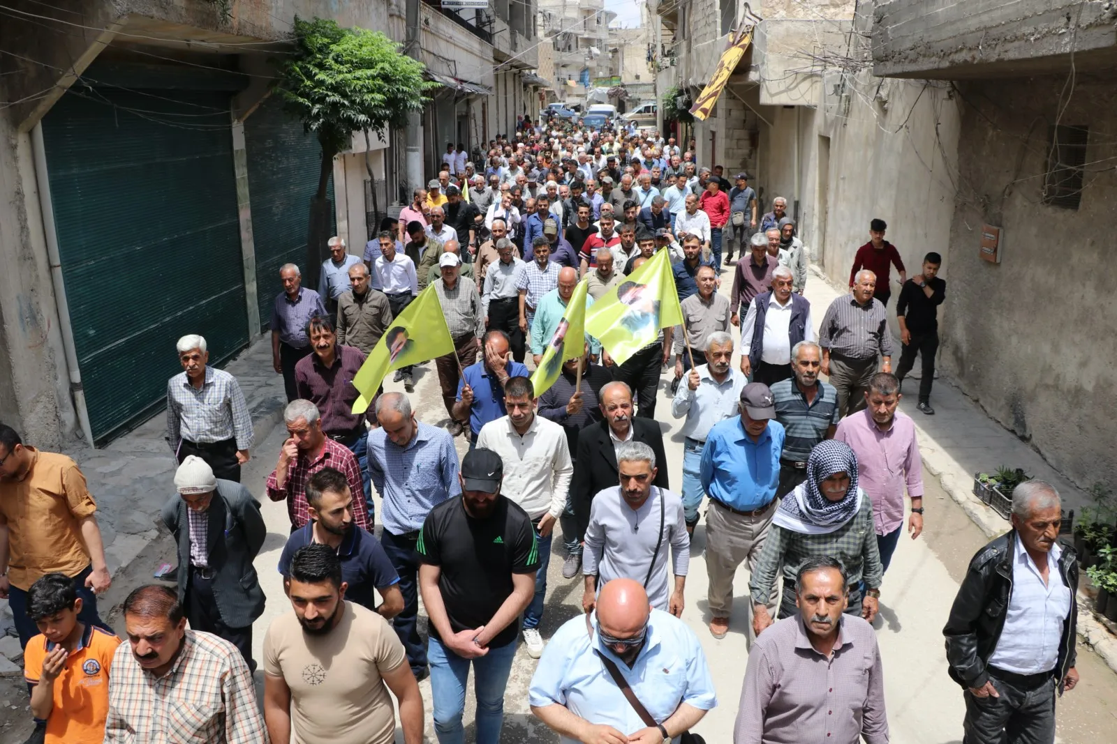 حيّا الشيخ مقصود والأشرفية لأهالي مخمور: نحن وأجزاء كردستان بجانبكم