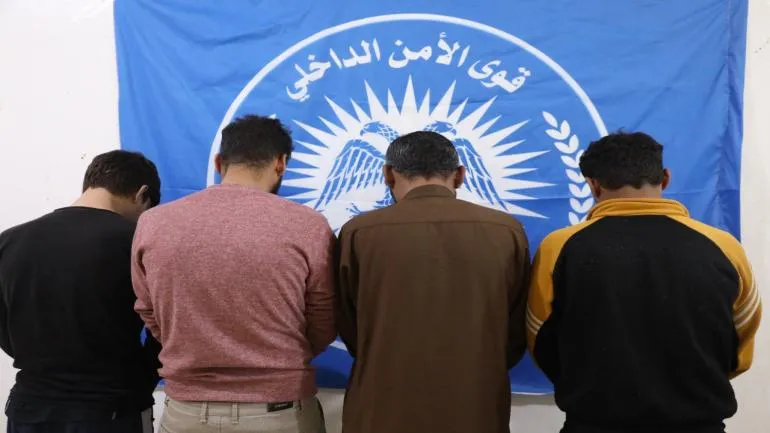 قوى الأمن الداخلي تلقي القبض على شبكة لصوص
