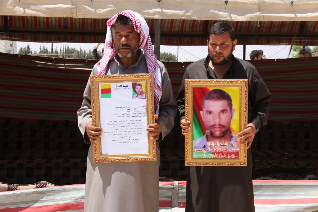 أهالي منبج يقدمون واجب العزاء لذوي الشهيد عبد الوهاب الحج حميدي