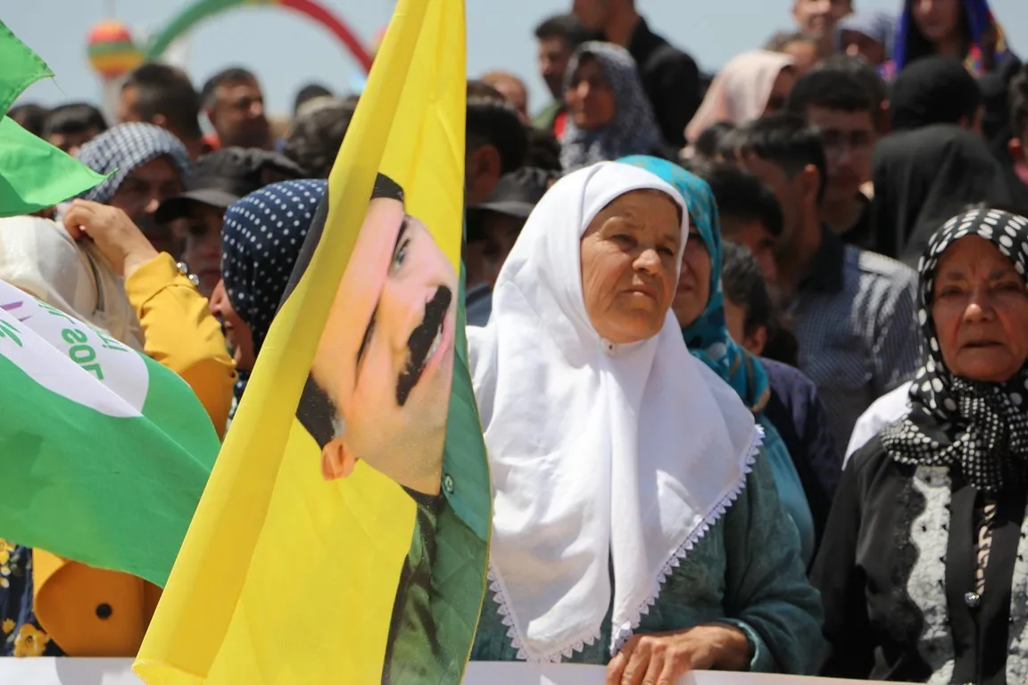 ​​​​​​​حشود غفيرة تطالب بالحرية الجسدية للقائد عبد الله أوجلان