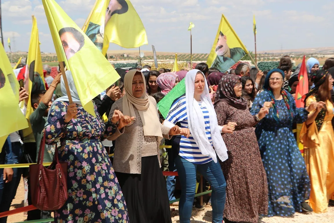​​​​​​​حشود غفيرة تطالب بالحرية الجسدية للقائد عبد الله أوجلان