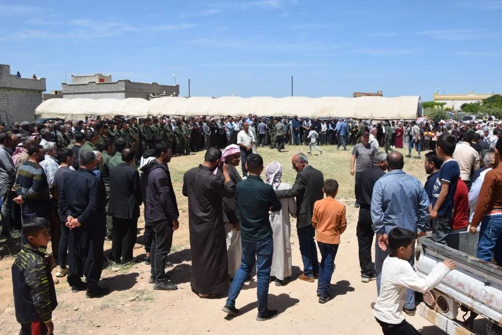 أهالي كوباني يقدمون واجب العزاء لذوي الشهيدين خملين وبوزان