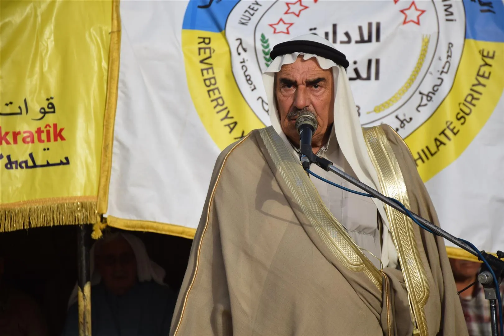 قسد تعقد صلحاً بين عشيرتين بعد خلاف دام 3 سنوات